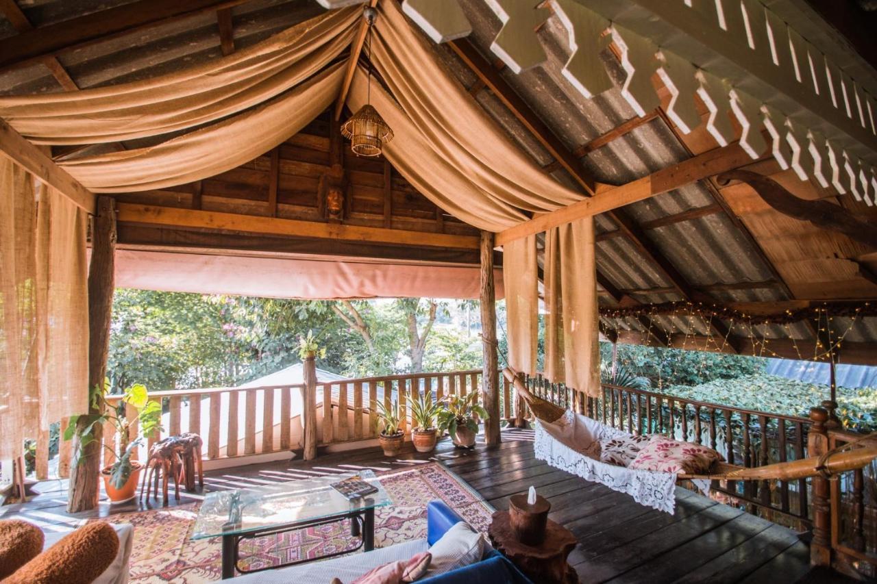 The Antique Riverside Resort Ban Pong  Экстерьер фото