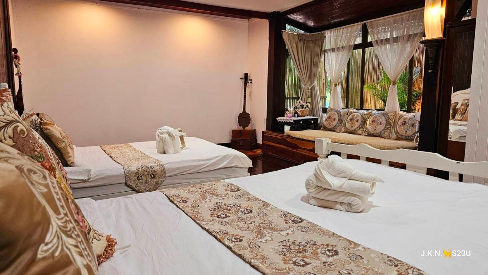 The Antique Riverside Resort Ban Pong  Экстерьер фото