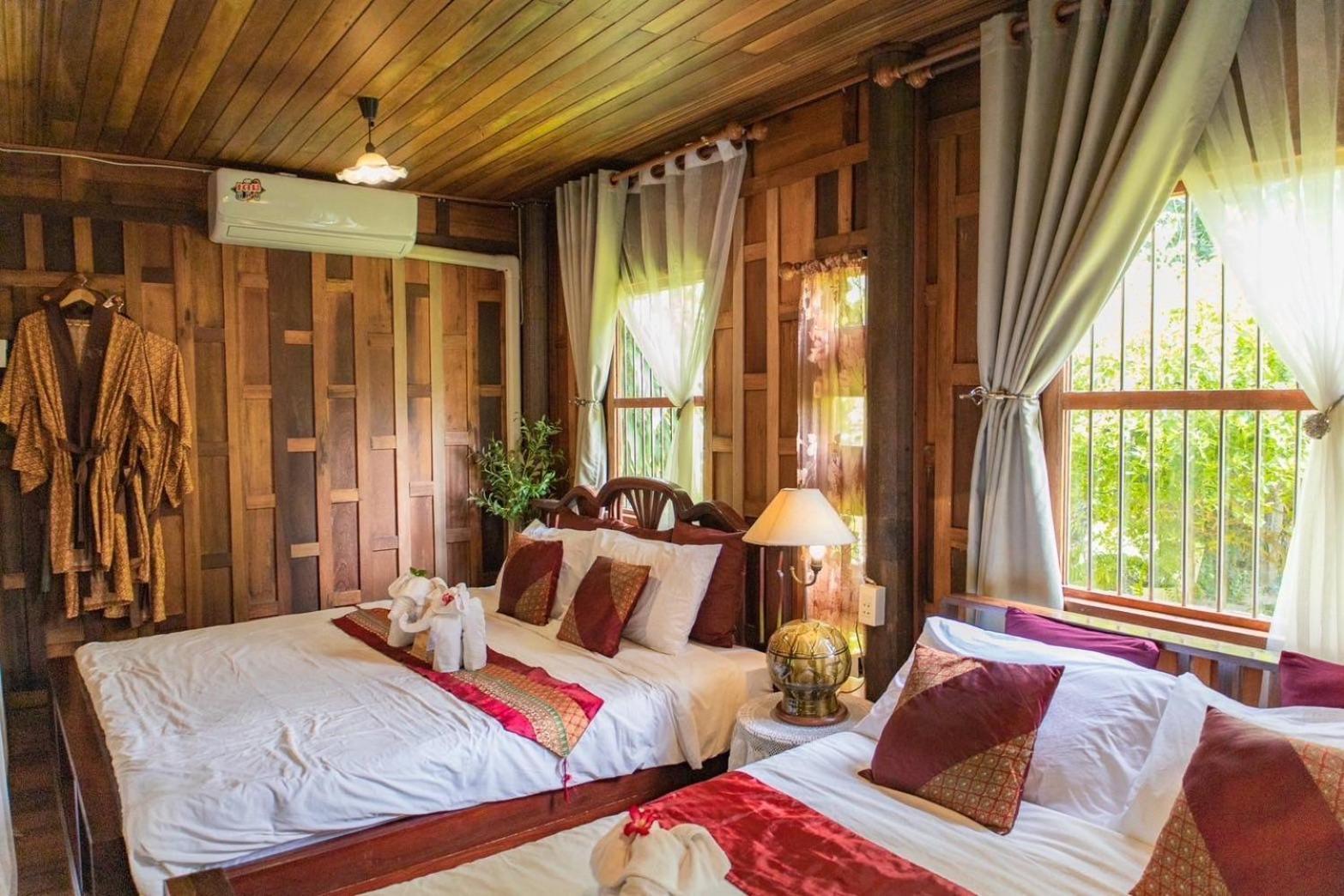 The Antique Riverside Resort Ban Pong  Экстерьер фото