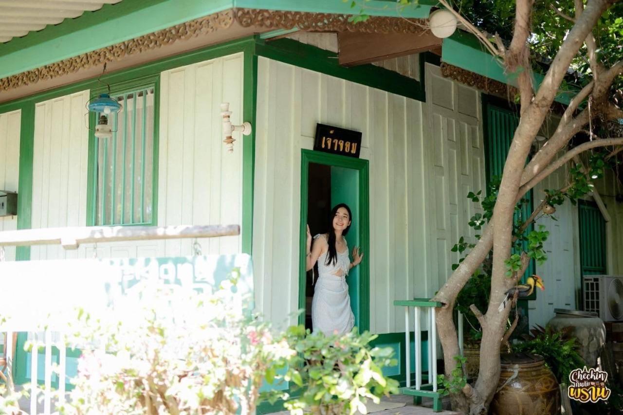 The Antique Riverside Resort Ban Pong  Экстерьер фото