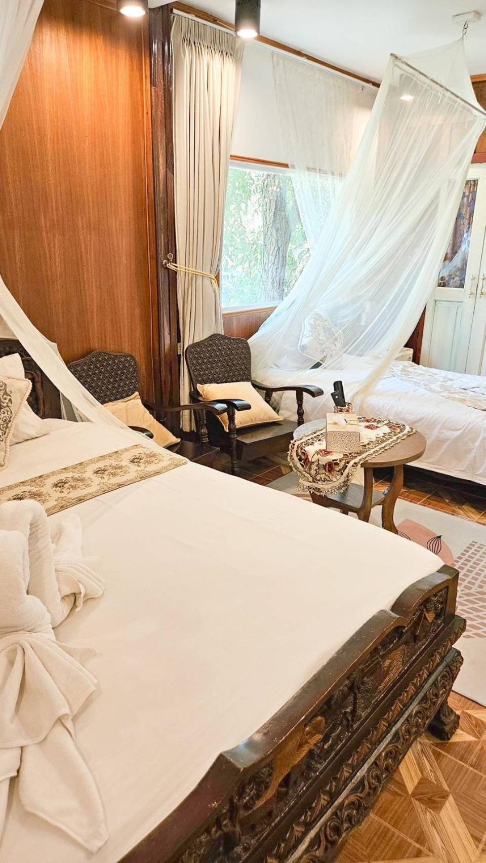 The Antique Riverside Resort Ban Pong  Экстерьер фото